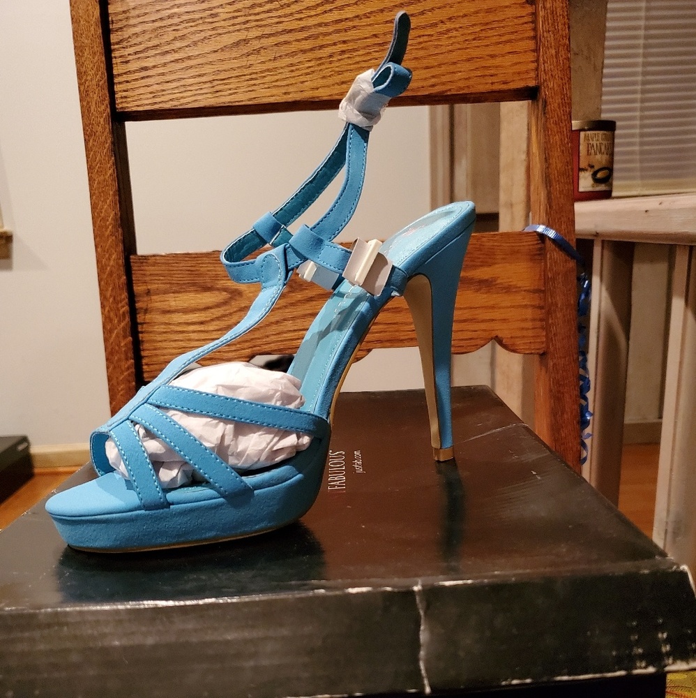 NEW Blue Heels